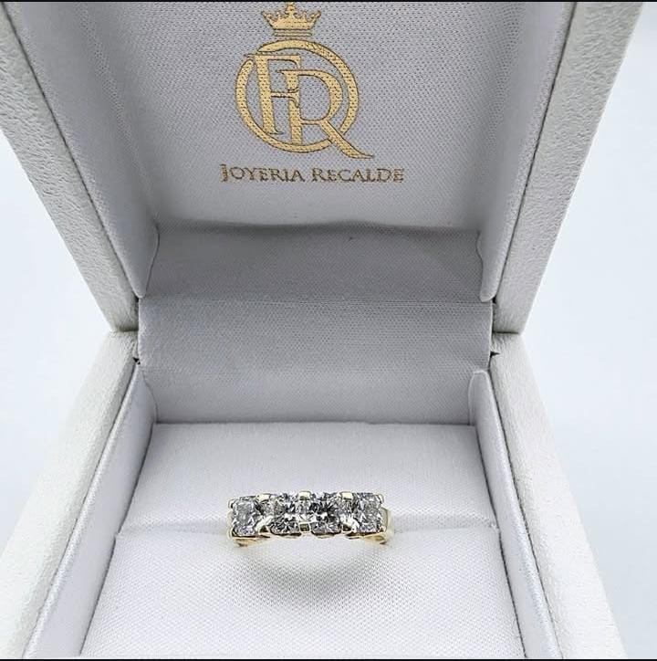 Anillo en oro amarillo 18k