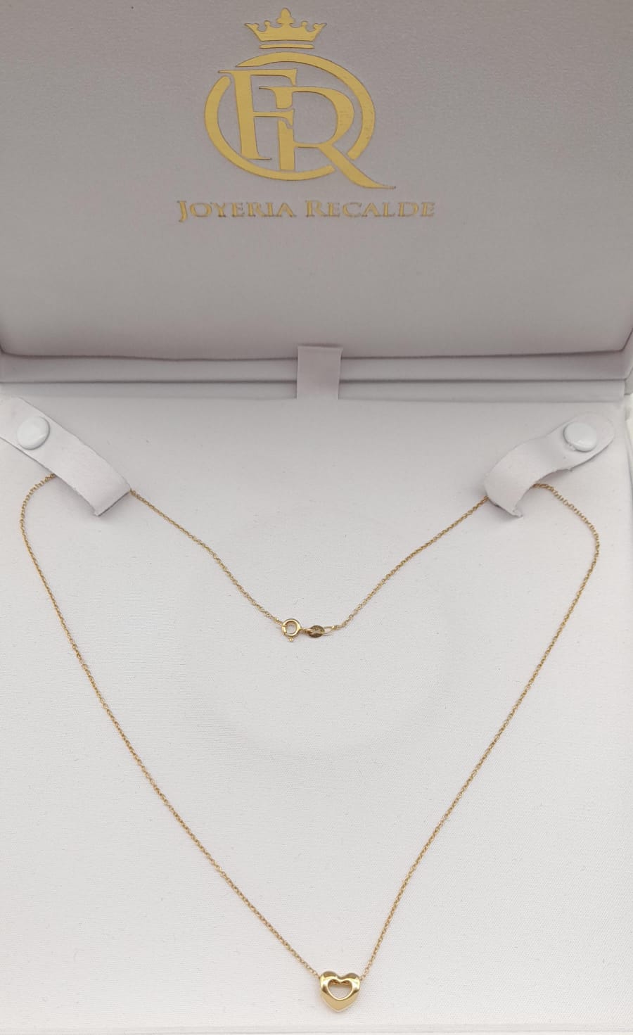 Cadena con dije corazón en oro amarillo