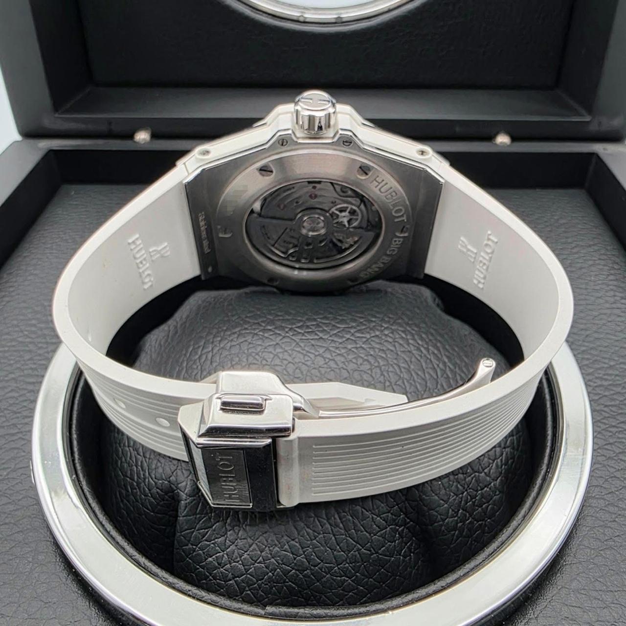 Hublot  modelo “Big Bang Único”